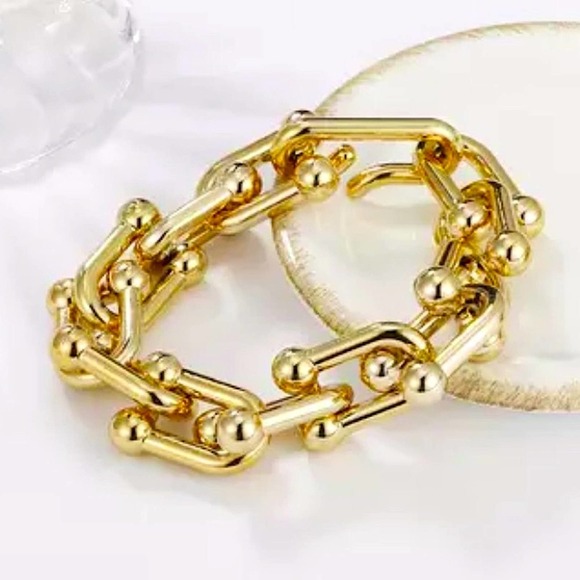 NEW GOLD U SHAPED CHUNKY THICK BRACELET - Picture 1 of 4
